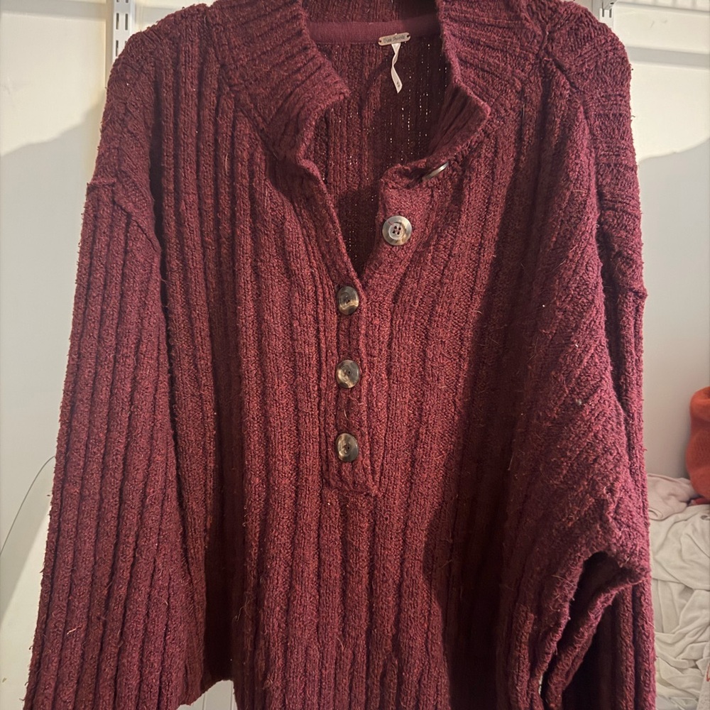 Free People Ribbed Button Henley Sweater in Burgundy